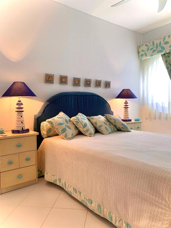 Gil Eanes Ocean View Nautical Apartment room 3